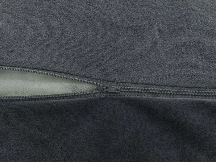 Madison Medium Lounge Velours Grey Coussin Pour Chien 3 Madison Medium Lounge Velours Grey Coussin Pour Chien – Image 3